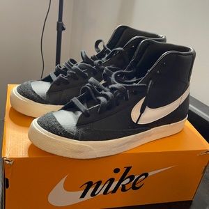 Nike blazer mid 77